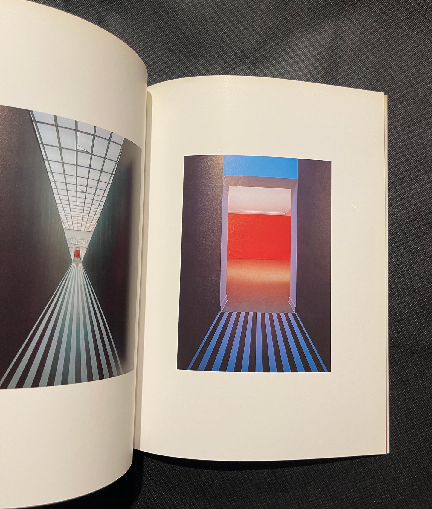Title: Daniel Buren: Wo? Was? Wie? Arbeiten vor Ort. Kunstverein Hannover, 1992