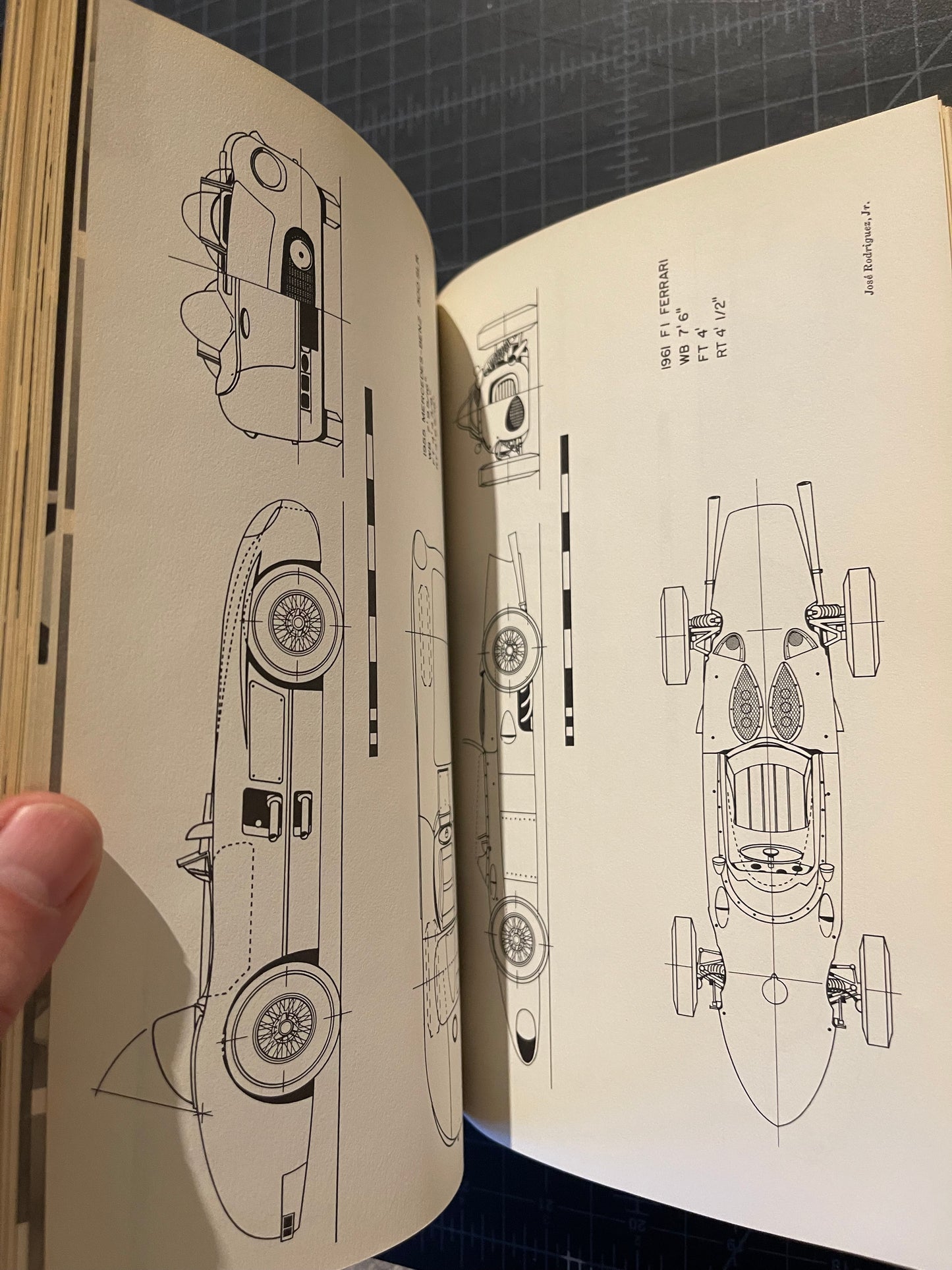 “Table-Top Car Racing” 1963 DEMPEWOLFF, Richard F.
DEMPEWOLFF
[160] pp.
Hawthorn Popular Mechanics
First Edition 1963